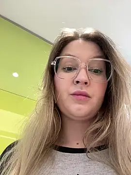 Teya moon  online show from February 4, 3:29 pm