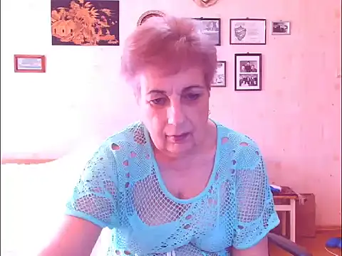 Snapshot of Victoria5643 chatting on March 28, 8:03 am Victoria5643 online show from March 28, 8:03 am