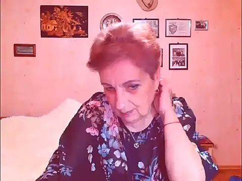 Snapshot of Victoria5643 chatting on April 6, 6:31 pm Victoria5643 online show from April 6, 6:31 pm