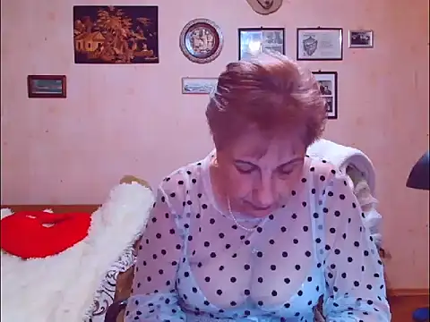 Snapshot of Victoria5643 chatting on April 8, 7:14 pm Victoria5643 online show from April 8, 7:14 pm