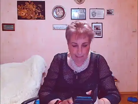 Snapshot of Victoria5643 chatting on April 9, 6:02 pm Victoria5643 online show from April 9, 6:02 pm