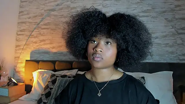 Anneth  M online show from December 2, 7:42 pm