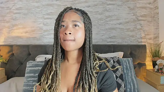Snapshot of Anneth__M chatting on July 1, 7:35 pm Anneth M online show from July 1, 7:35 pm