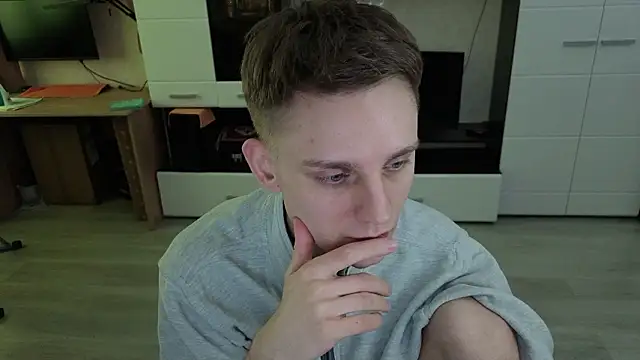 angryzan online show from February 4, 8:31 am