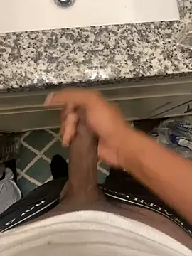 Snapshot of titibread23 chatting on February 4, 7:00 pm titibread23 online show from February 4, 7:00 pm