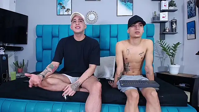 Leon hot X online show from February 2, 6:31 pm