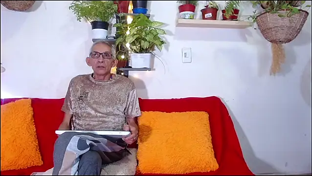 Leon hot X online show from June 16, 4:37 am