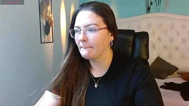 MsJossie online show from April 19, 3:50 am