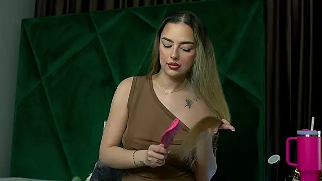 Snapshot of ScarletColes chatting on February 20, 11:16 pm ScarletColes online show from February 20, 11:16 pm