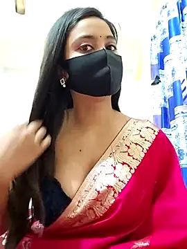 Snapshot of SimaRoy- chatting on February 15, 1:21 am SimaRoy- online show from February 15, 1:21 am