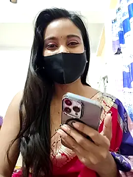 Snapshot of SimaRoy- chatting on February 19, 4:44 am SimaRoy- online show from February 19, 4:44 am