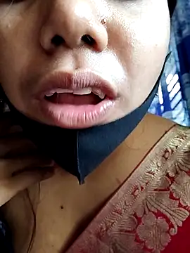 Snapshot of SimaRoy- chatting on March 15, 4:02 am SimaRoy- online show from March 15, 4:02 am