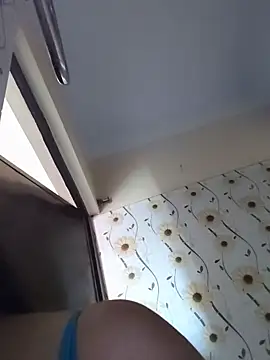 Snapshot of SimaRoy- chatting on September 18, 1:18 am SimaRoy- online show from September 18, 1:18 am