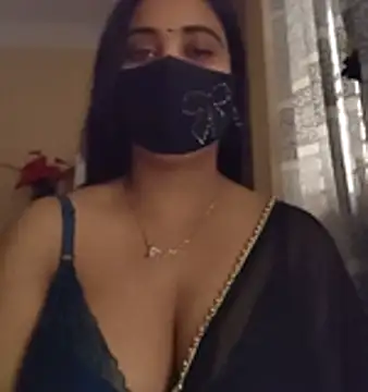 Snapshot of SimaRoy- chatting on November 6, 1:28 am SimaRoy- online show from November 6, 1:28 am