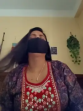 Snapshot of SimaRoy- chatting on December 21, 7:48 am SimaRoy- online show from December 21, 7:48 am