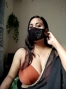 Snapshot of SimaRoy- chatting on January 19, 1:42 am SimaRoy- online show from January 19, 1:42 am