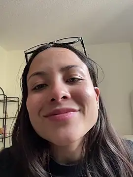 Megan Rodrigo online show from April 18, 9:04 pm