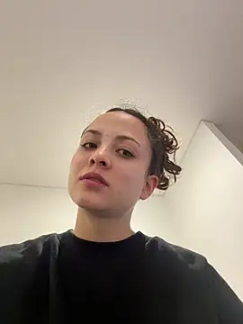 Megan Rodrigo online show from June 11, 4:21 am