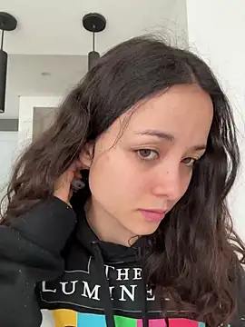 Megan Rodrigo online show from July 18, 2:10 pm