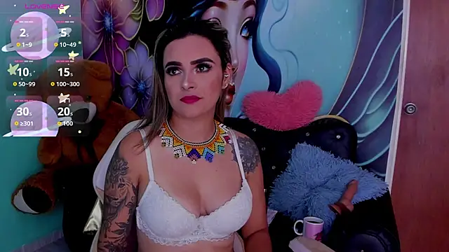 mia bigtits17 online show from May 7, 9:42 pm