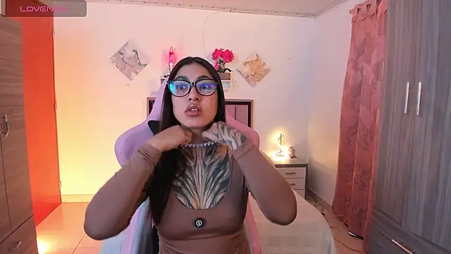Snapshot of Kayla_foxxy chatting on July 9, 10:14 pm Kayla foxxy online show from July 9, 10:14 pm