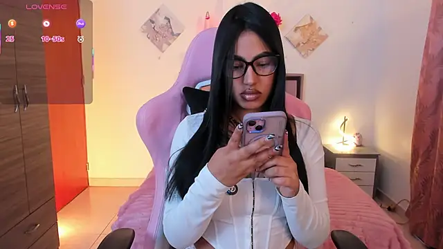 Snapshot of Kayla_foxxy chatting on July 16, 11:11 pm Kayla foxxy online show from July 16, 11:11 pm