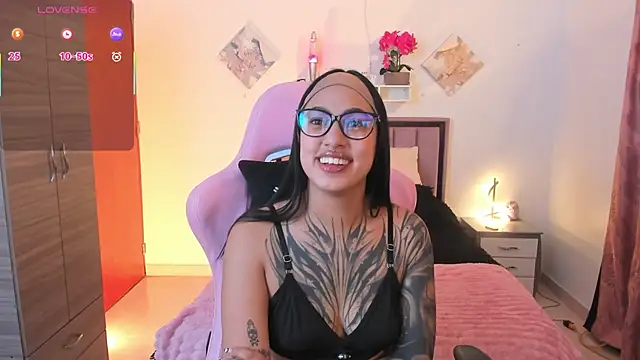 Snapshot of Kayla_foxxy chatting on July 20, 12:58 am Kayla foxxy online show from July 20, 12:58 am