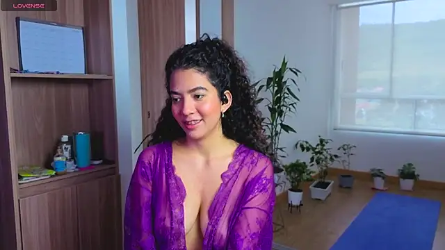 Snapshot of arteverena chatting on June 22, 8:06 pm arteverena online show from June 22, 8:06 pm