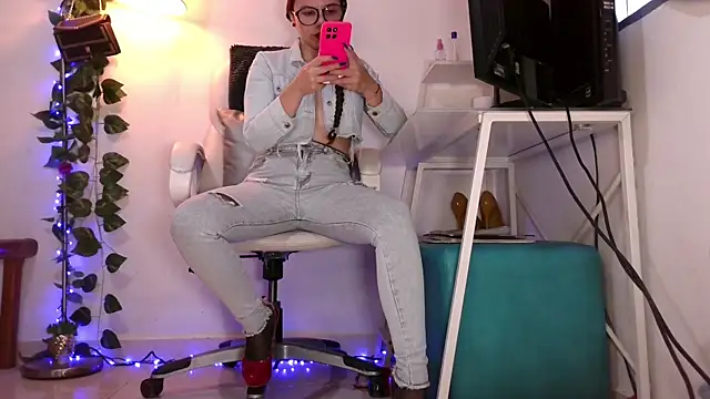 SUZZET 22 online show from March 20, 2:22 pm