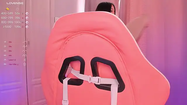 FreyaRaya online show from December 20, 9:00 am