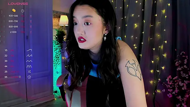 FreyaRaya online show from March 7, 9:18 am