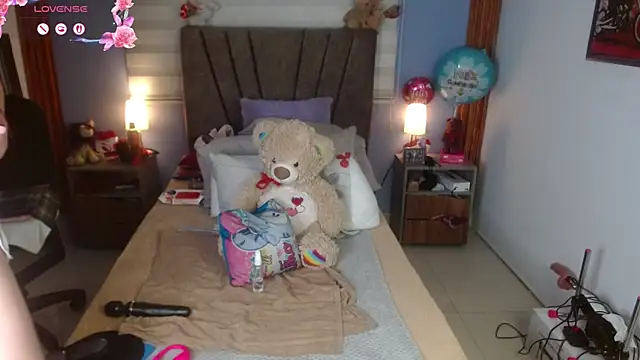 Nadia 84 online show from April 20, 7:37 pm