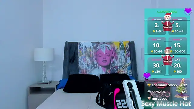 AmberAdams  online show from December 24, 1:17 pm