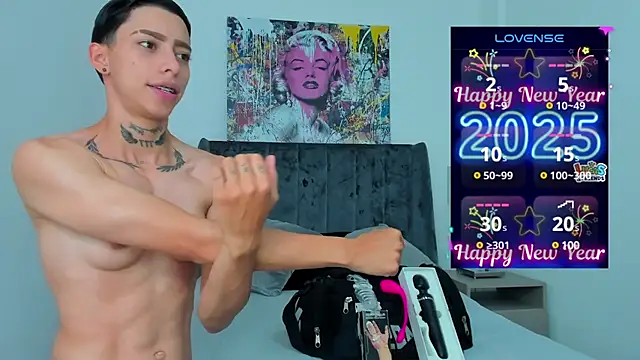 AmberAdams  online show from January 7, 1:24 pm