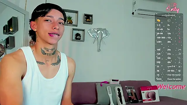 AmberAdams  online show from January 15, 3:38 pm