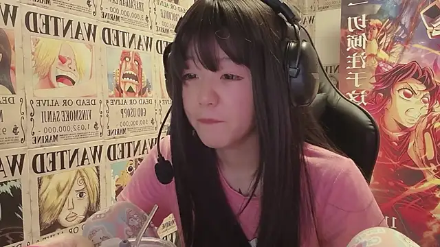 SNAKEgirlQAQ online show from May 31, 4:25 pm