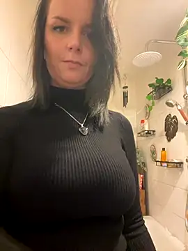 Snapshot of Off__Melonenmandy chatting on November 28, 7:38 pm Off Melonenmandy online show from November 28, 7:38 pm