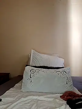 YourSubDesire online show from February 8, 1:47 pm