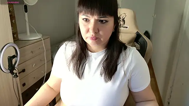 Snapshot of Tina_Dolly chatting on July 8, 11:15 am Tina Dolly online show from July 8, 11:15 am
