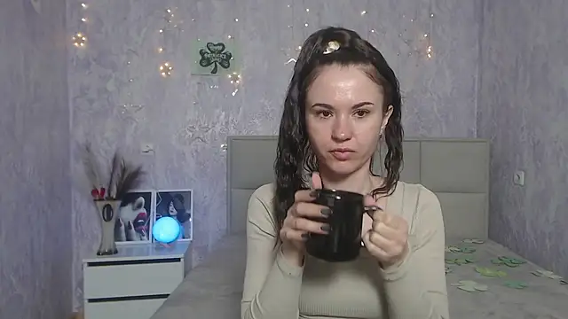 KaraCriegs online show from March 14, 1:16 am