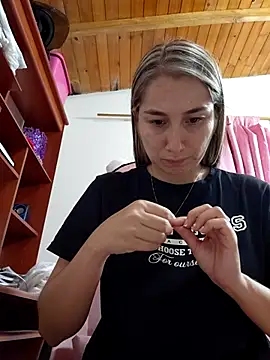 Iris love18 online show from February 5, 11:20 pm