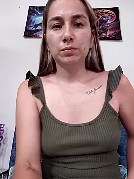 Snapshot of Iris_love18 chatting on May 18, 10:37 pm Iris love18 online show from May 18, 10:37 pm