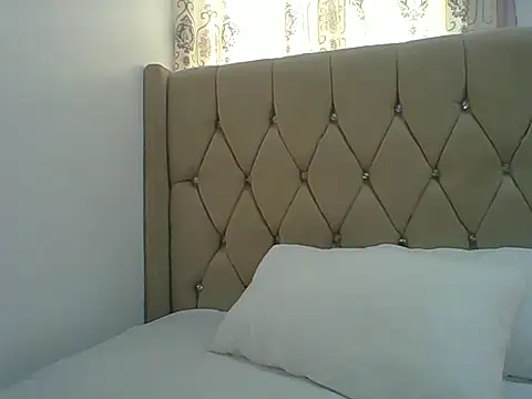 Creamy Hotpussy25 online show from December 4, 6:01 am