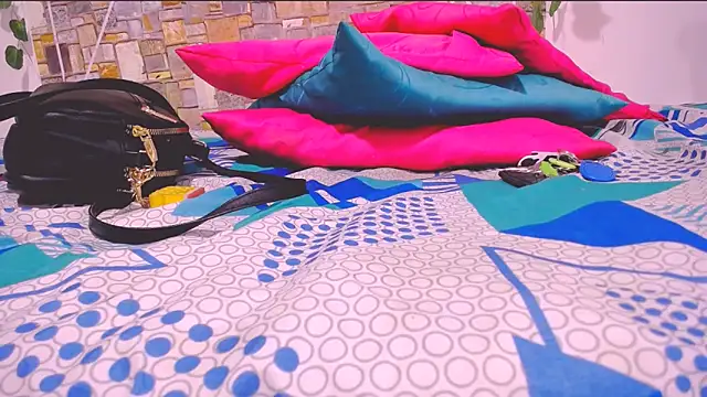 MaidenGame online show from April 20, 3:26 pm