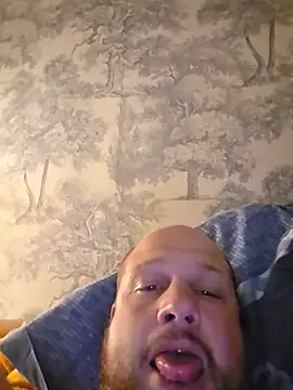 Snapshot of destructeur6 chatting on May 26, 7:43 pm destructeur6 online show from May 26, 7:43 pm