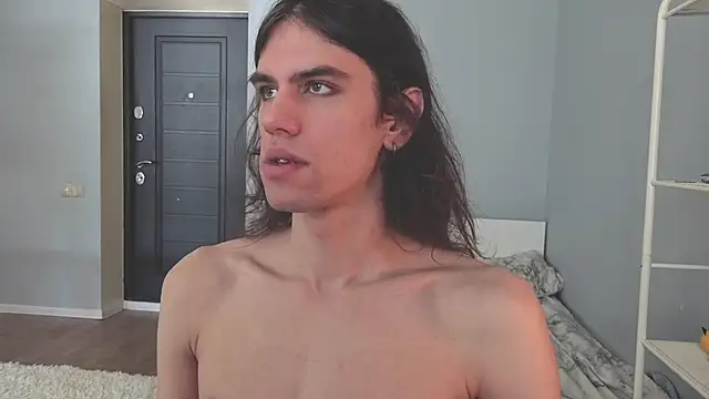 mollymila online show from March 10, 8:30 am