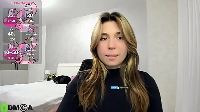 Snapshot of SweetMonicka chatting on December 15, 4:04 pm SweetMonicka online show from December 15, 4:04 pm