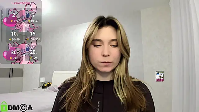 Snapshot of SweetMonicka chatting on December 19, 5:08 pm SweetMonicka online show from December 19, 5:08 pm