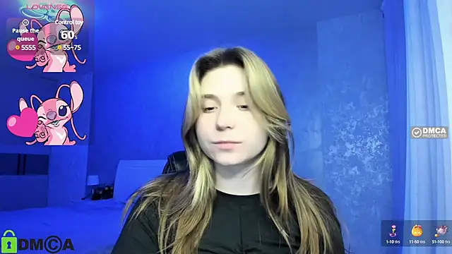 Snapshot of SweetMonicka chatting on December 20, 5:29 pm SweetMonicka online show from December 20, 5:29 pm