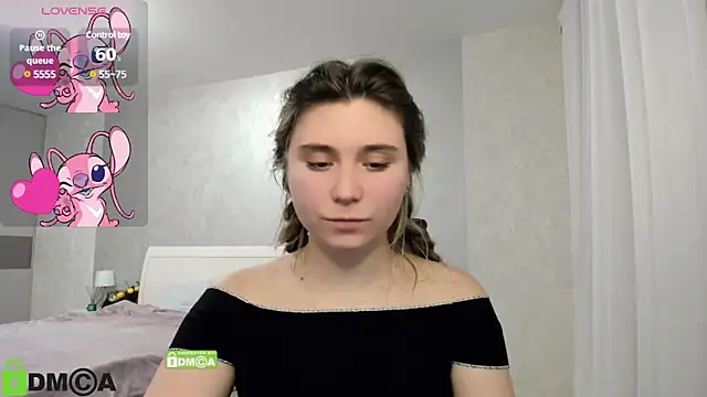 Snapshot of SweetMonicka chatting on December 29, 6:49 pm SweetMonicka online show from December 29, 6:49 pm